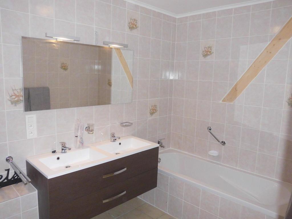 Gite Bella Ebly Room photo